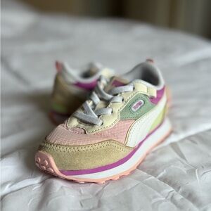 Puma toddler sneakers, size 8